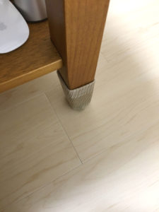 チェアソックス ダイニングテーブルに嵌めた時の写真